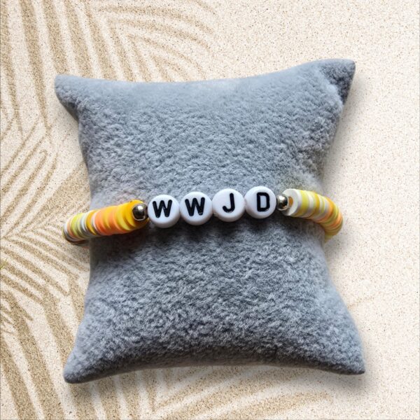 Wit geel, oranje elastische kralenarmband met WWJD
